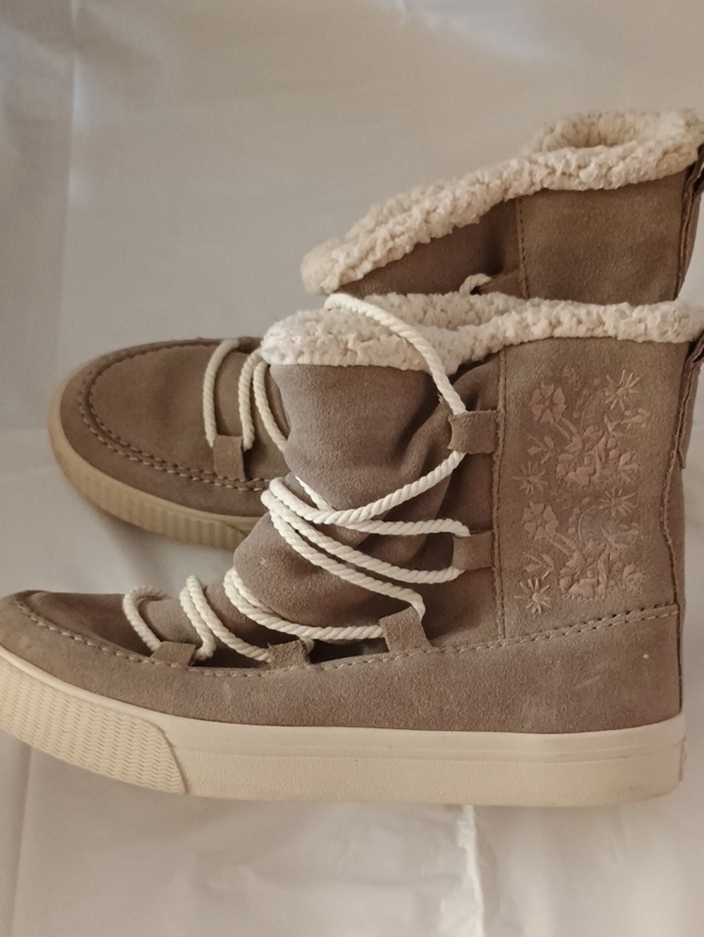 Women’s Taupe Suede Lace-Up Faux Fur Boot